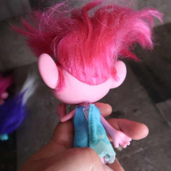 Lot of 4 DreamWorks Trolls Poppy Tiny Diamond Branch Dolls Action Figures - Picture 7 of 8